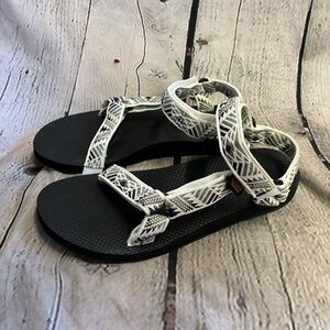 Teva Original Universal Boomerang White Grey #1003987 Sandals Women’s Size 9/40